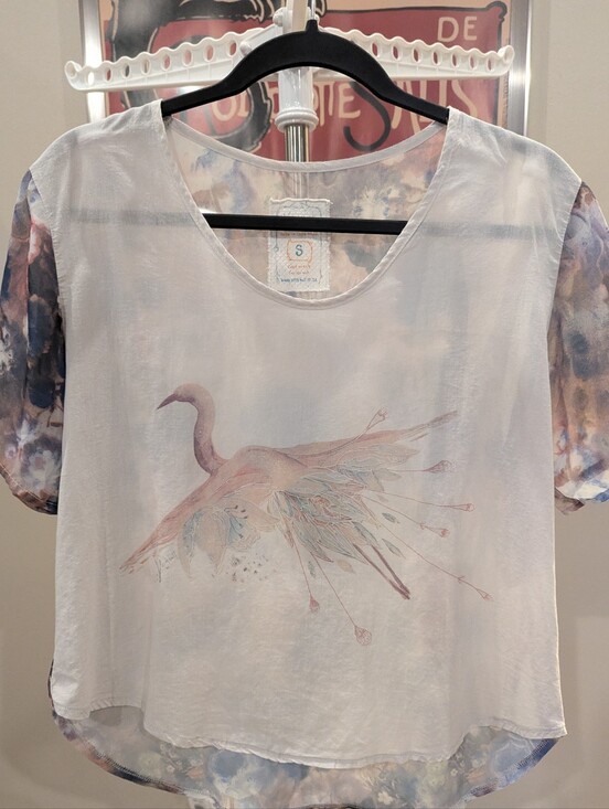 Vestibull Tops - $10 Vestibull Artisan Size S "Crane in Flight" Mixed Media Top EUC - New Pics!